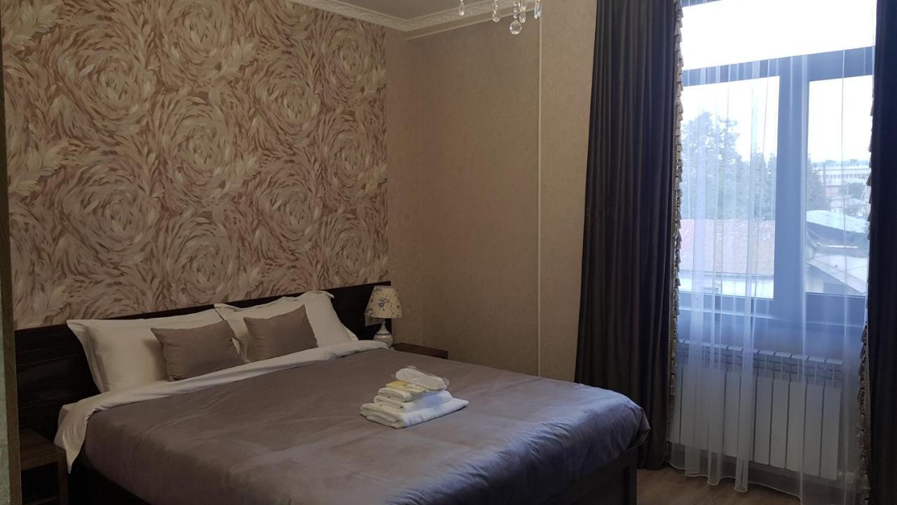 Nomad Hotel Bishkek Halal Екстериор снимка