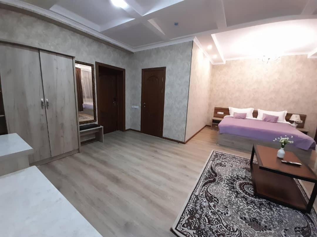 Nomad Hotel Bishkek Halal Екстериор снимка