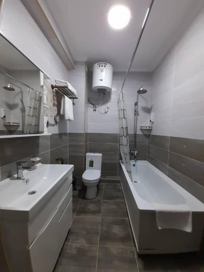 Nomad Hotel Bishkek Halal Екстериор снимка