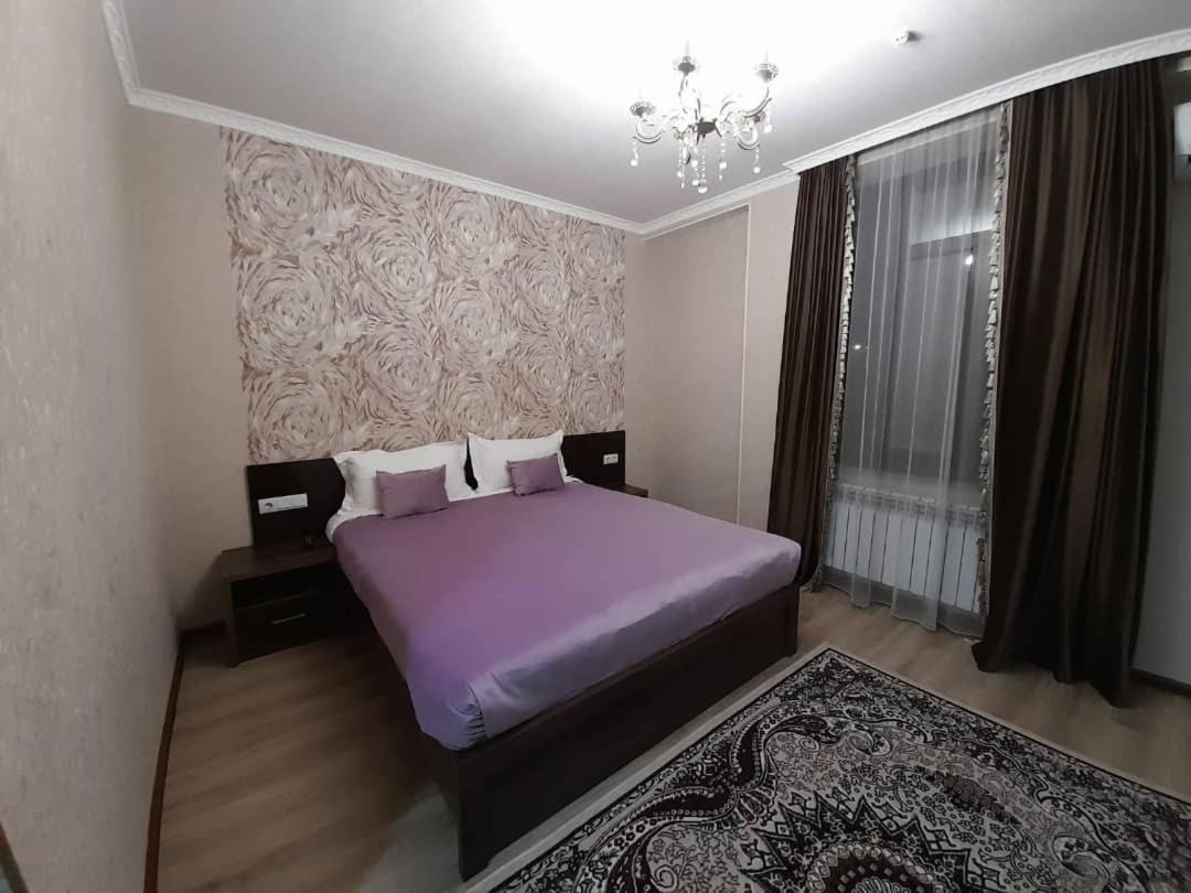 Nomad Hotel Bishkek Halal Екстериор снимка