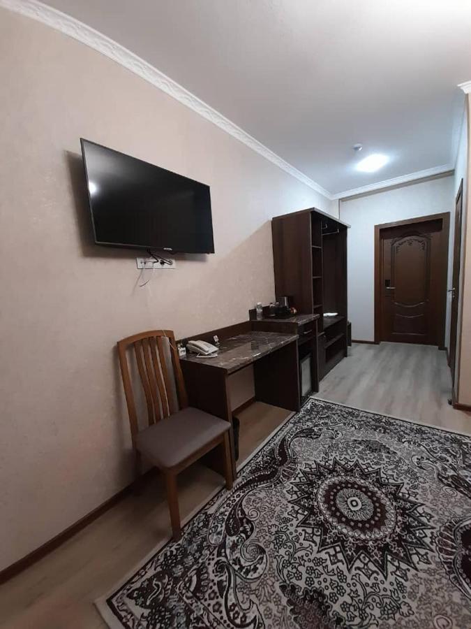 Nomad Hotel Bishkek Halal Екстериор снимка